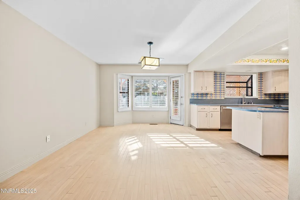 6299 Stone Valley Reno NV 89523