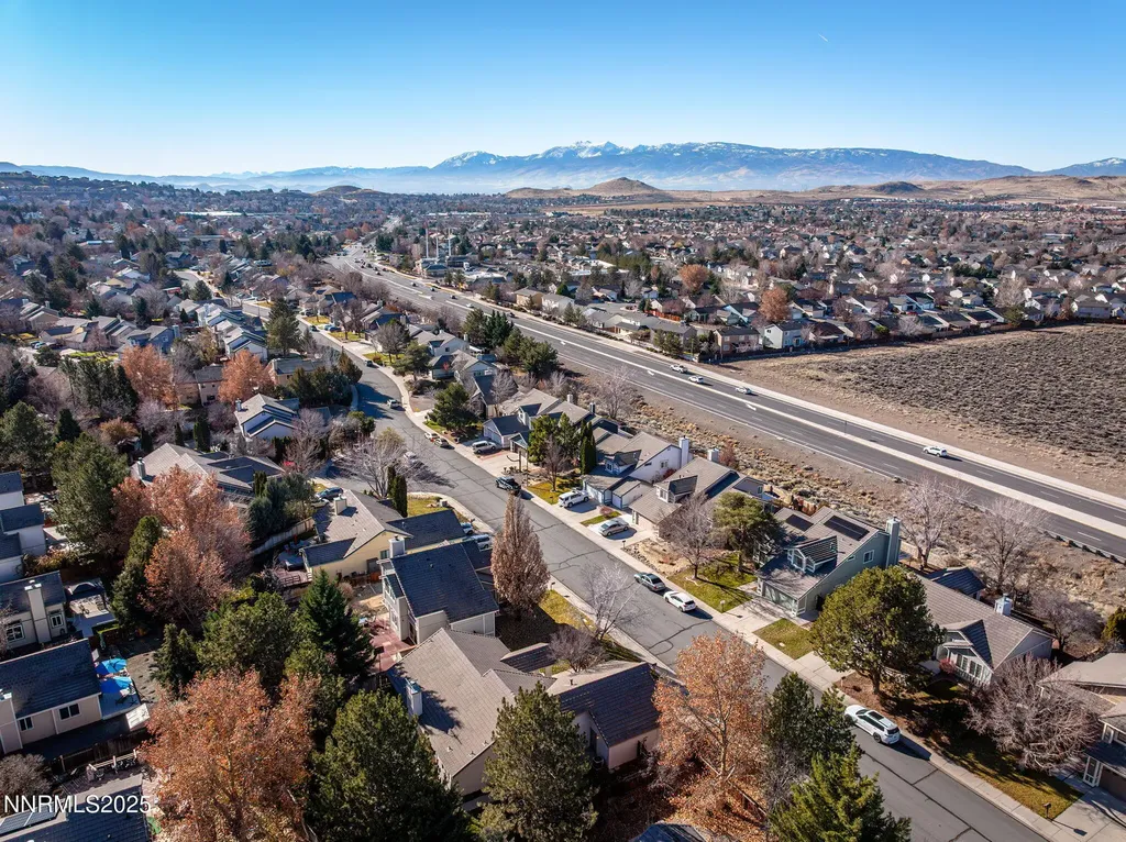 5466 Santa Rosa Sparks NV 89436