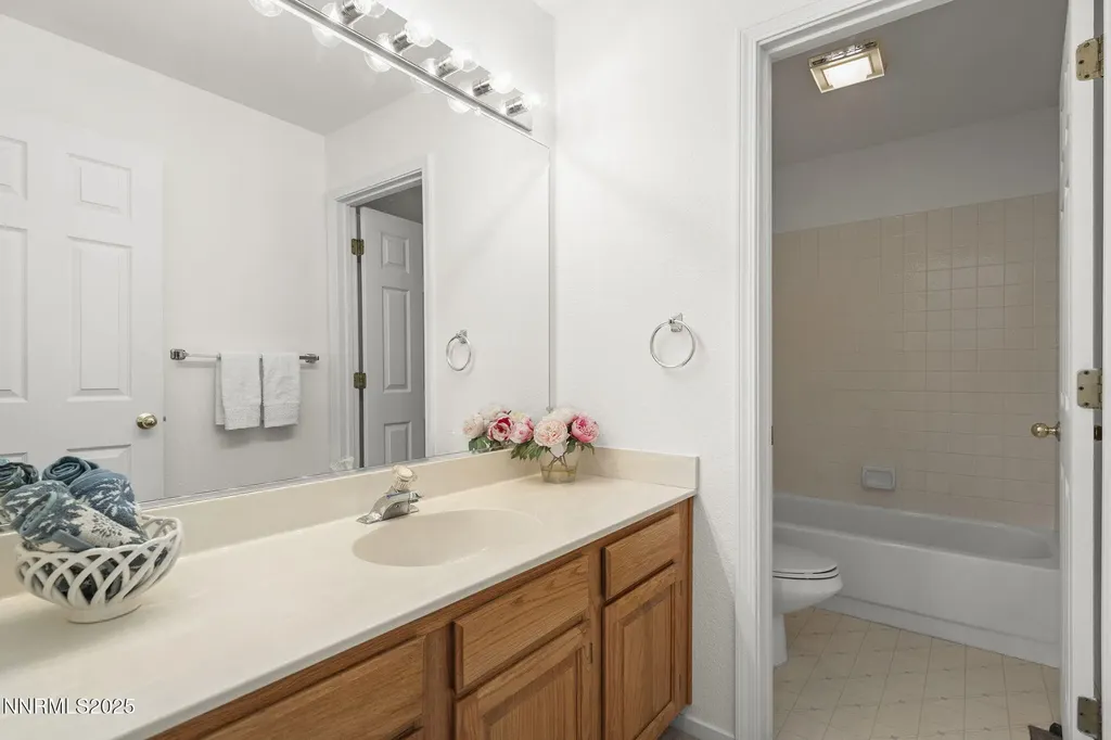 5466 Santa Rosa Sparks NV 89436