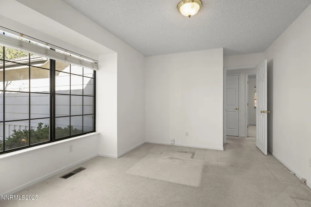 5466 Santa Rosa Sparks NV 89436