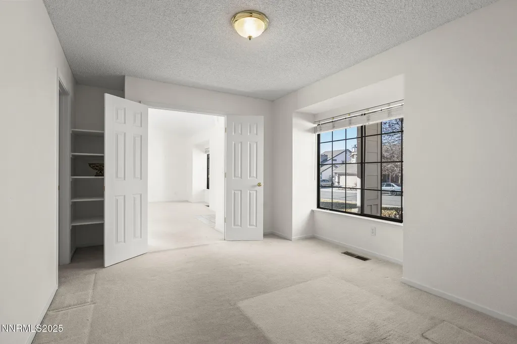 5466 Santa Rosa Sparks NV 89436