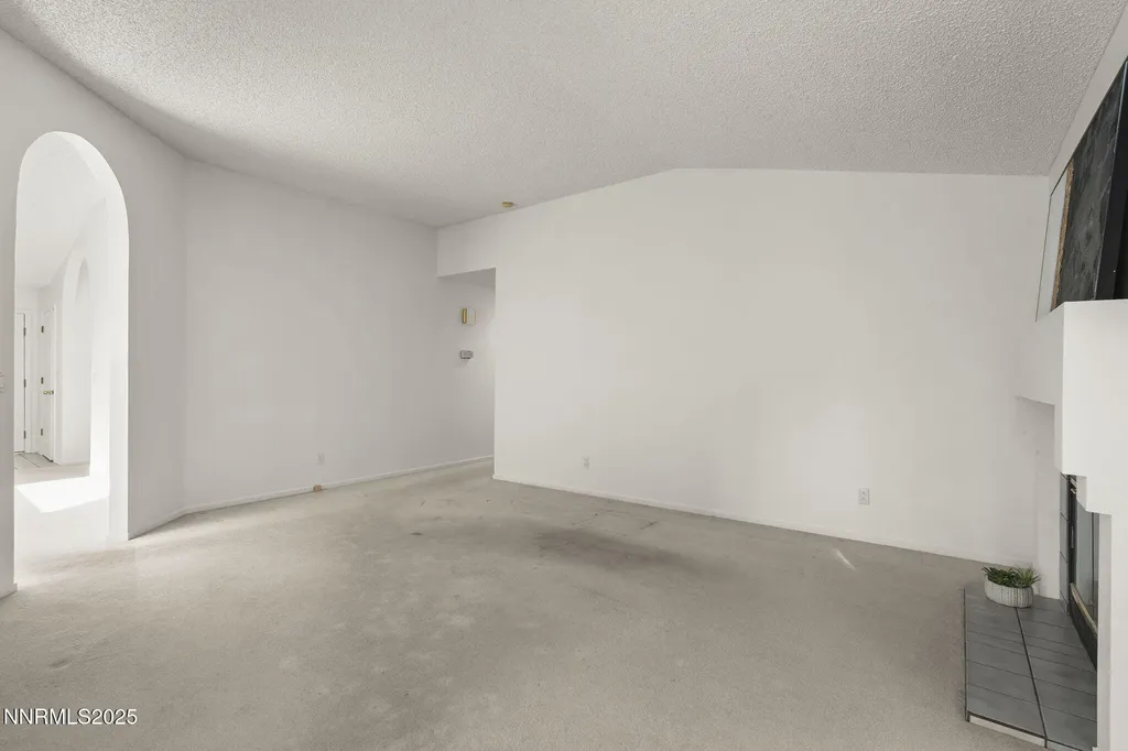 5466 Santa Rosa Sparks NV 89436
