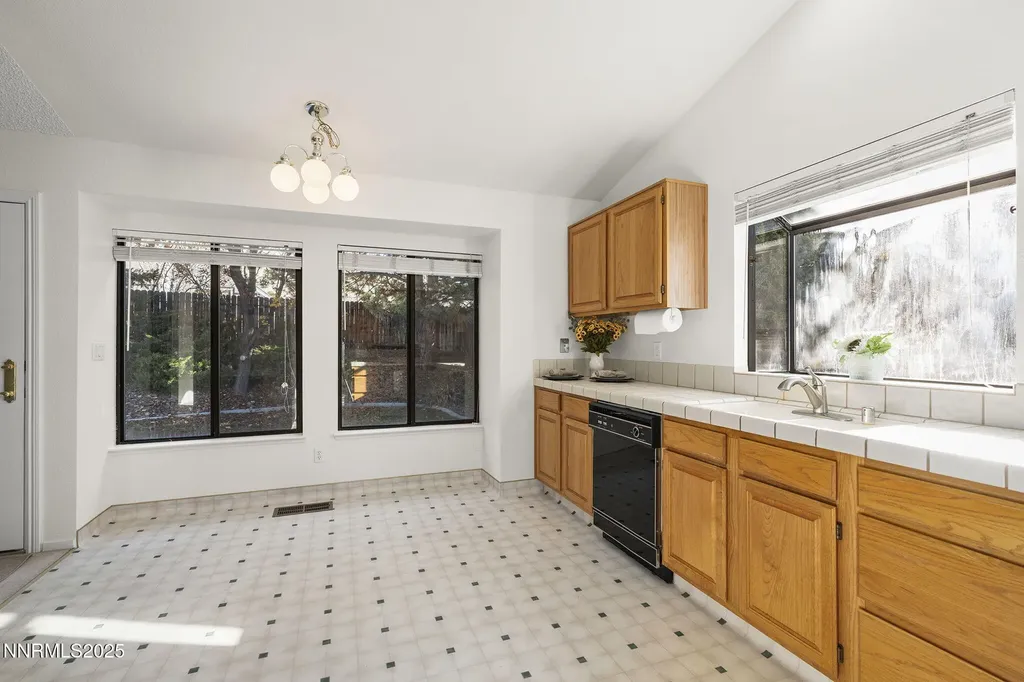 5466 Santa Rosa Sparks NV 89436