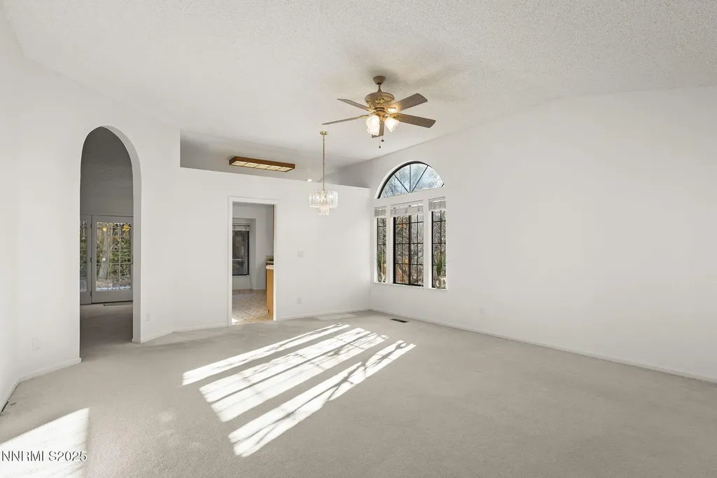 5466 Santa Rosa Sparks NV 89436