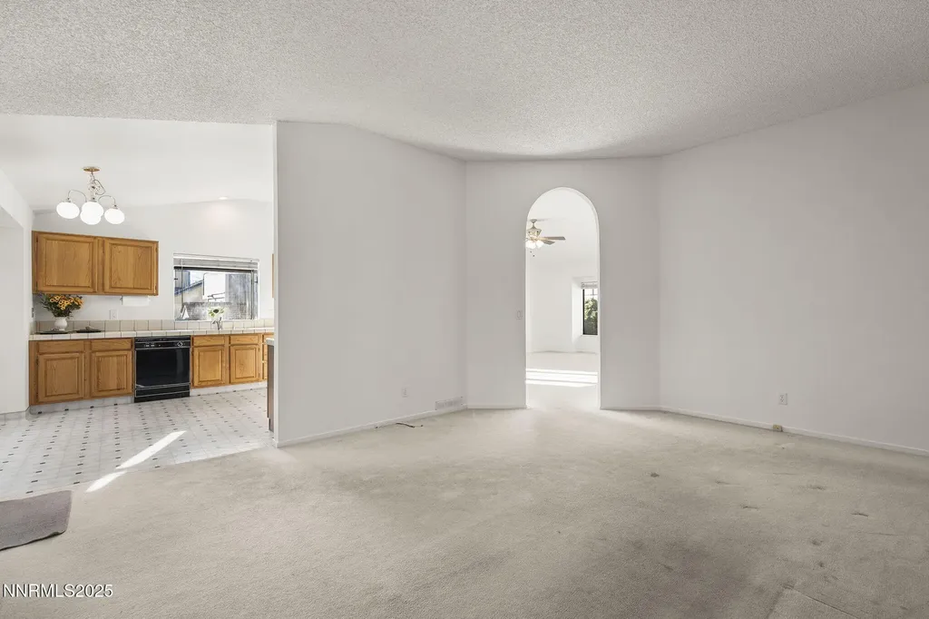 5466 Santa Rosa Sparks NV 89436