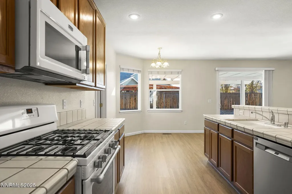 1371 Chichester Gardnerville NV 89410