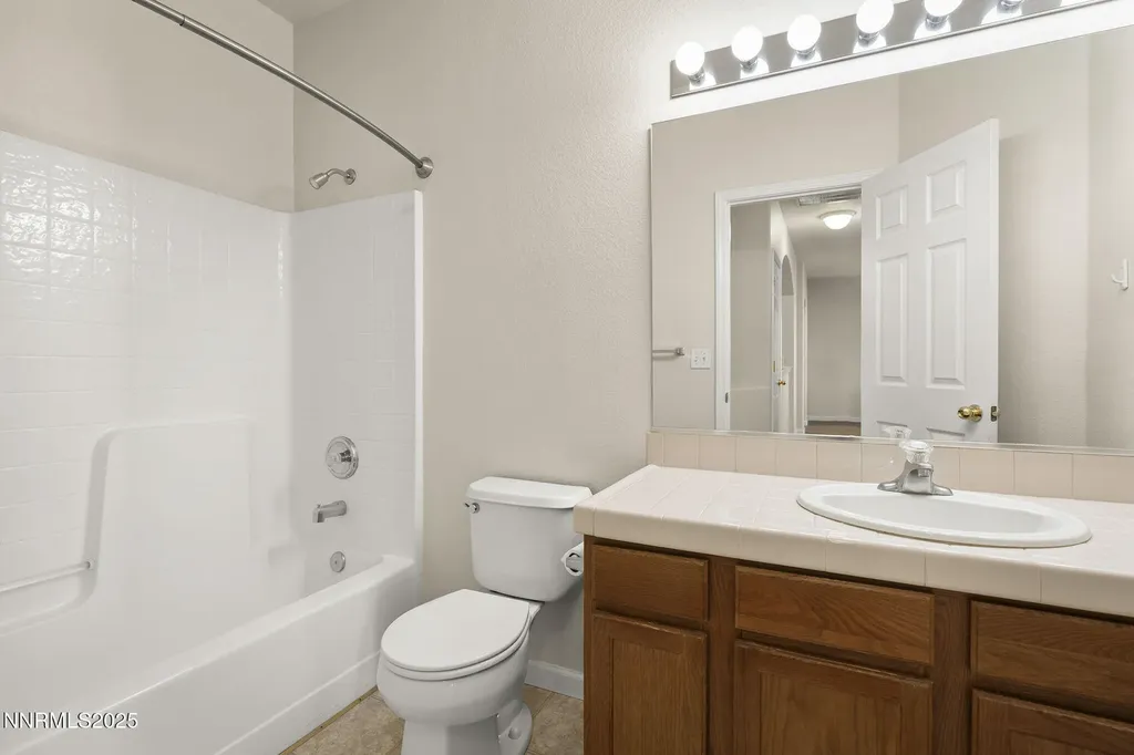 1371 Chichester Gardnerville NV 89410