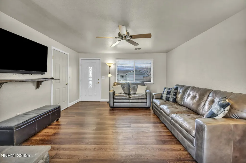 707 Addler Gardnerville NV 89460