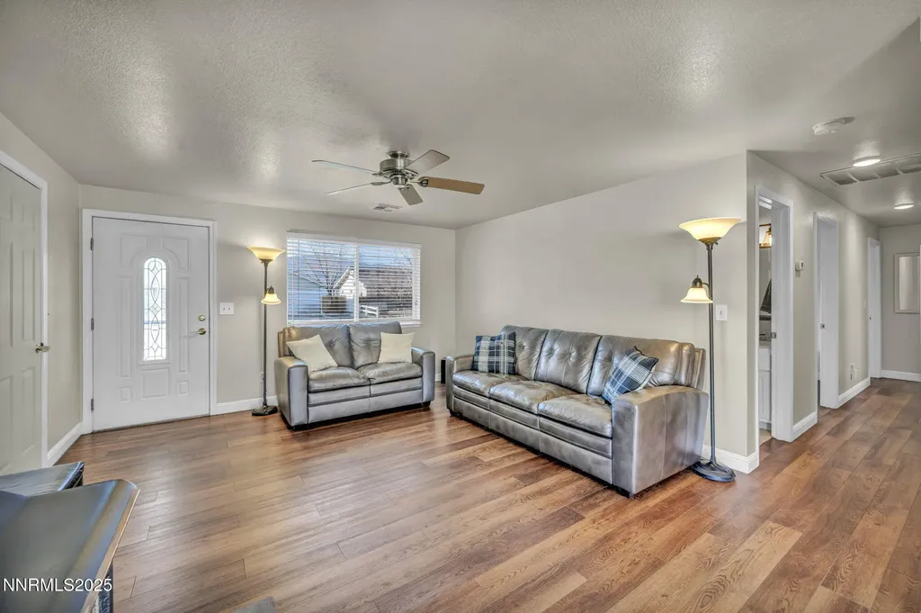 707 Addler Gardnerville NV 89460