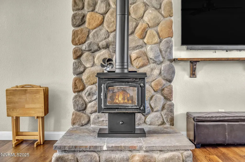 707 Addler Gardnerville NV 89460