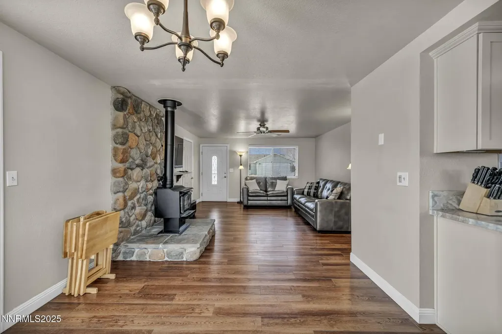 707 Addler Gardnerville NV 89460