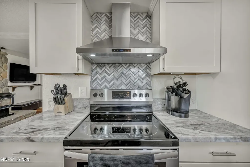 707 Addler Gardnerville NV 89460