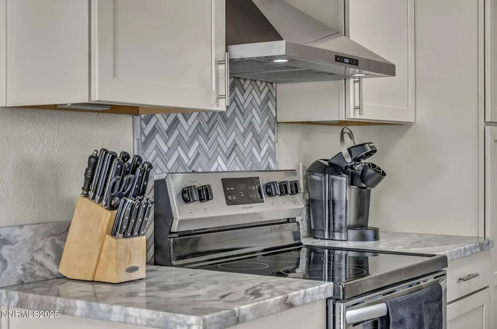 707 Addler Gardnerville NV 89460