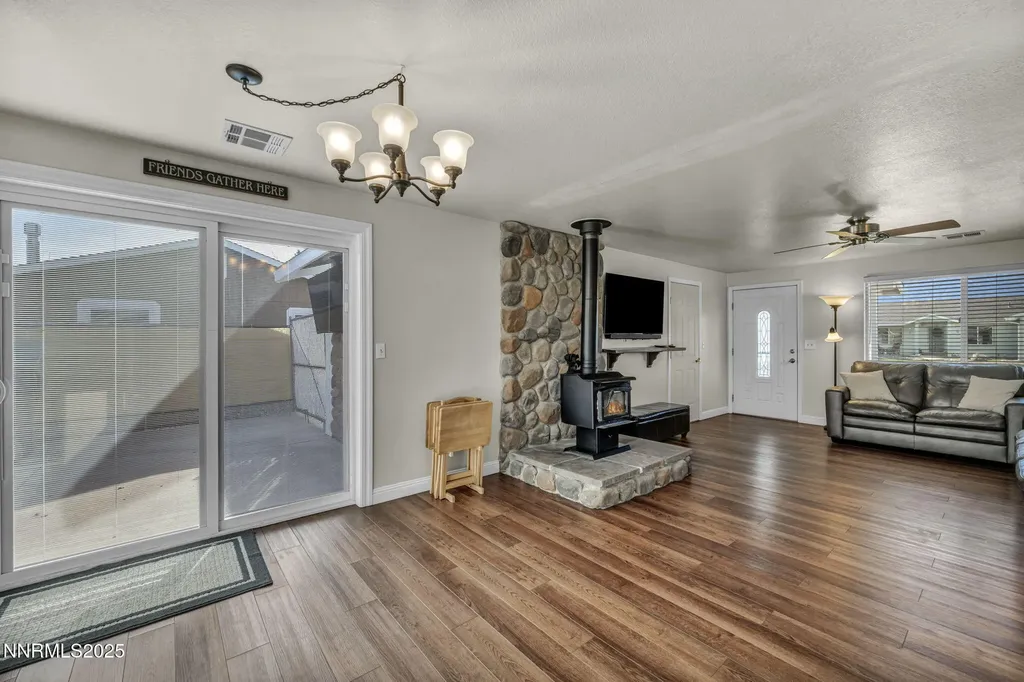 707 Addler Gardnerville NV 89460