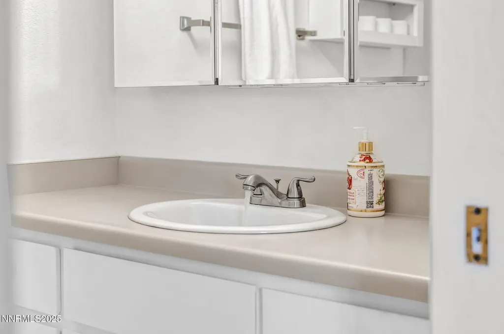 707 Addler Gardnerville NV 89460