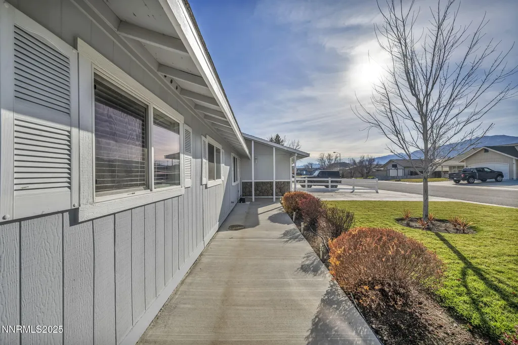 707 Addler Gardnerville NV 89460