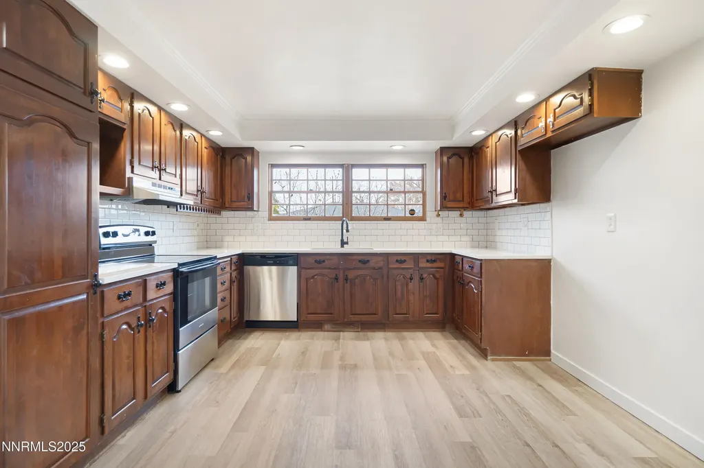 29 Whitacre Yerington NV 89447