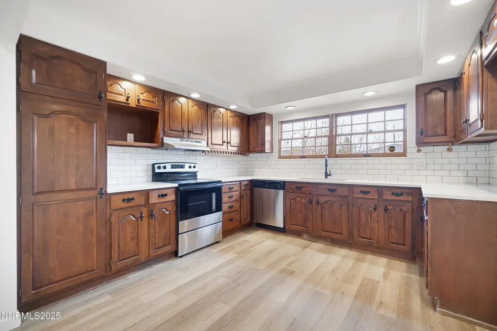 29 Whitacre Yerington NV 89447