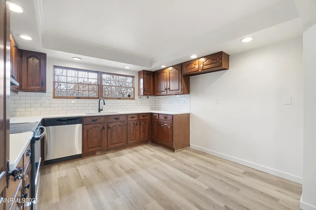 29 Whitacre Yerington NV 89447