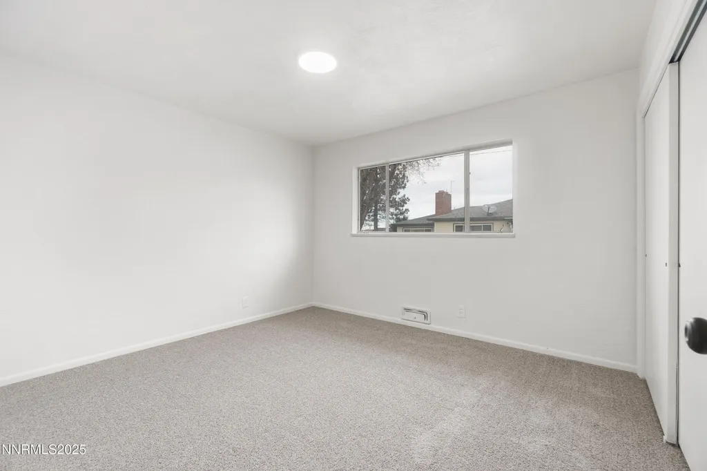 29 Whitacre Yerington NV 89447