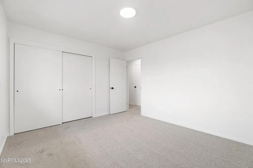 29 Whitacre Yerington NV 89447