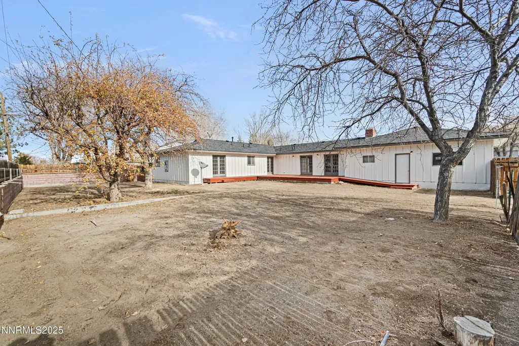29 Whitacre Yerington NV 89447