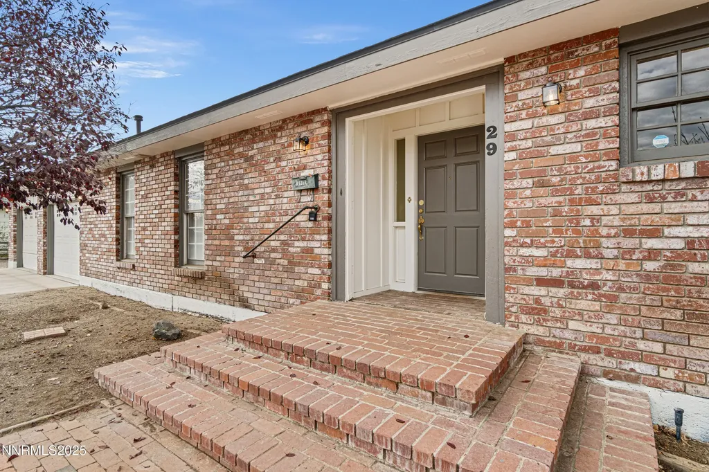 29 Whitacre Yerington NV 89447