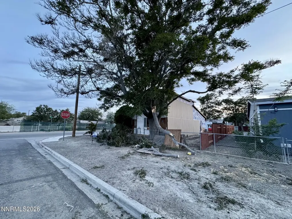 615 Grinnel Avenue Lovelock NV 89419