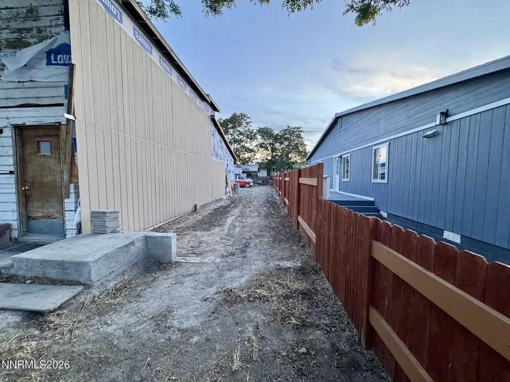 615 Grinnel Avenue Lovelock NV 89419