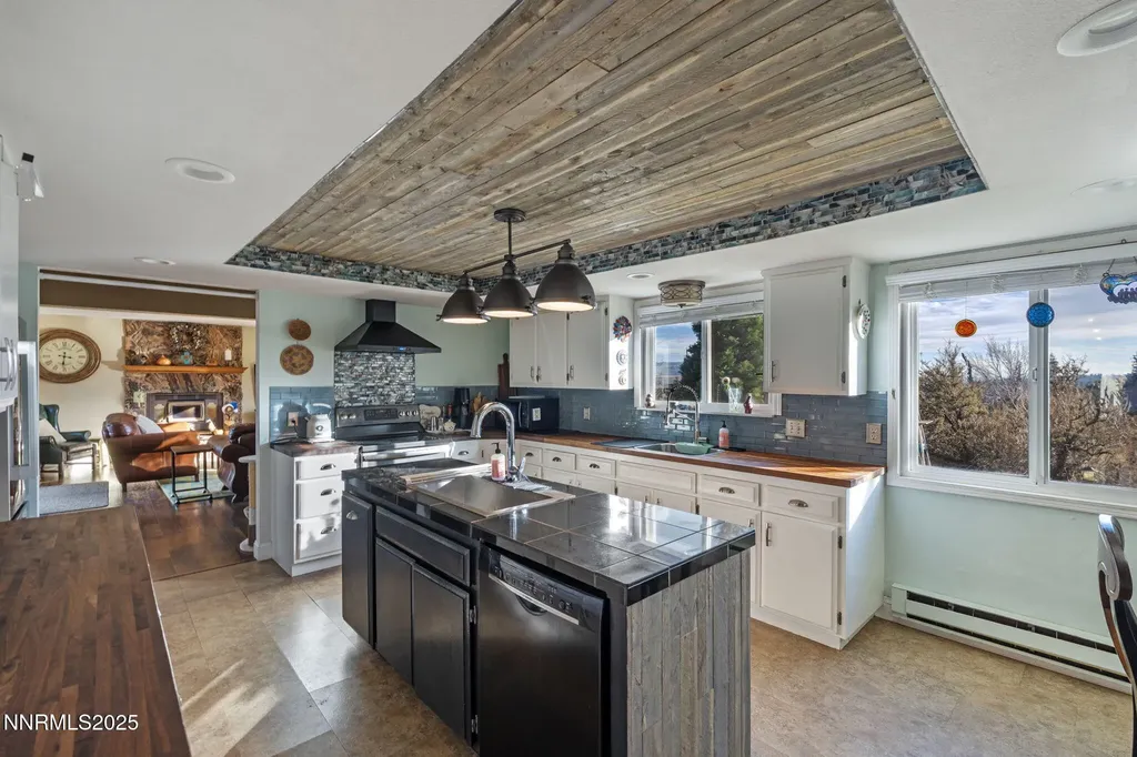 5595 Goldenrod Reno NV 89511