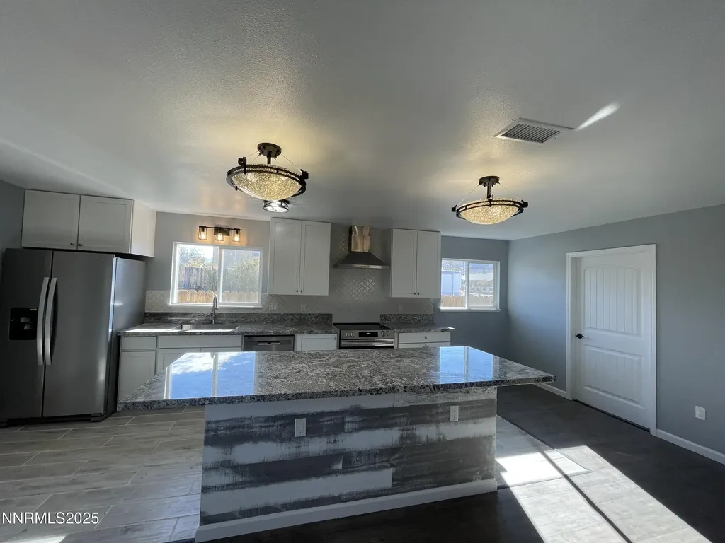 370 Connelly Street Hawthorne NV 89415