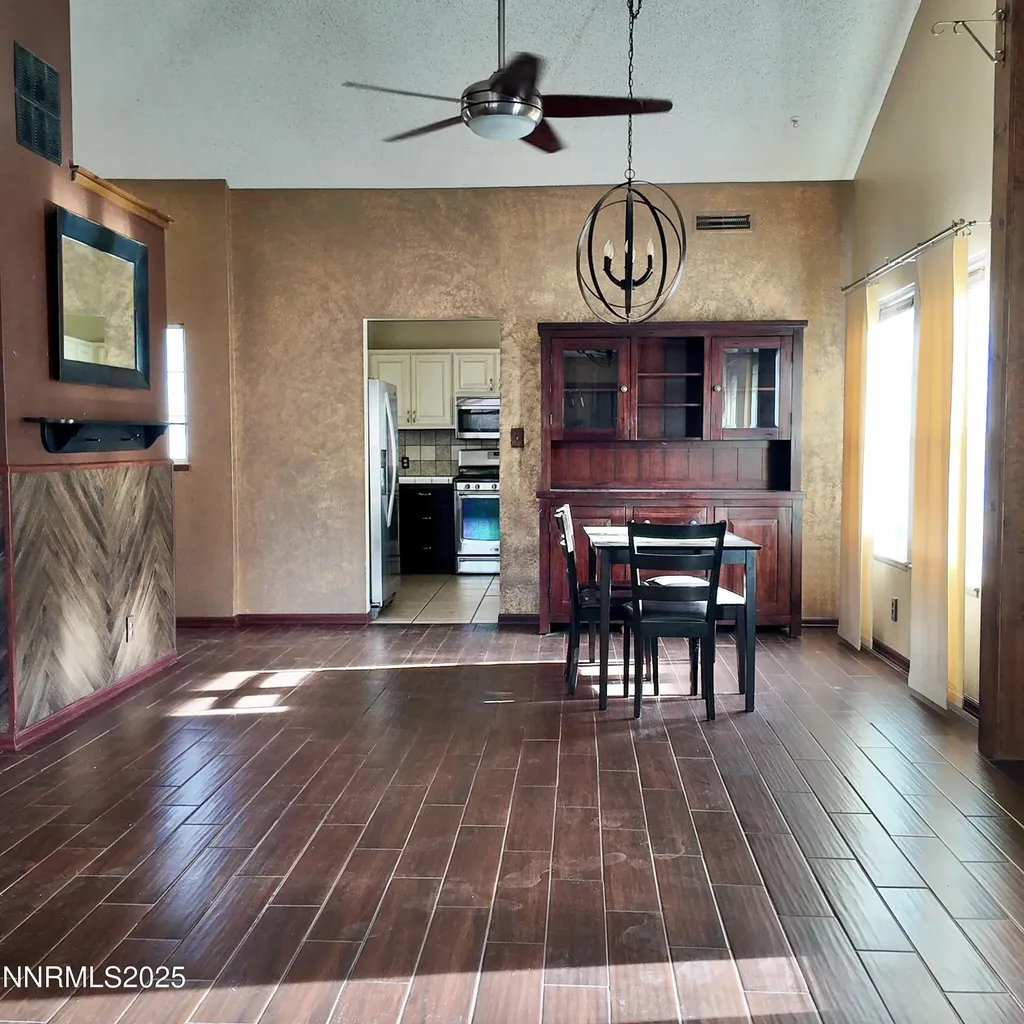 455 Connely Hawthorne NV 89415