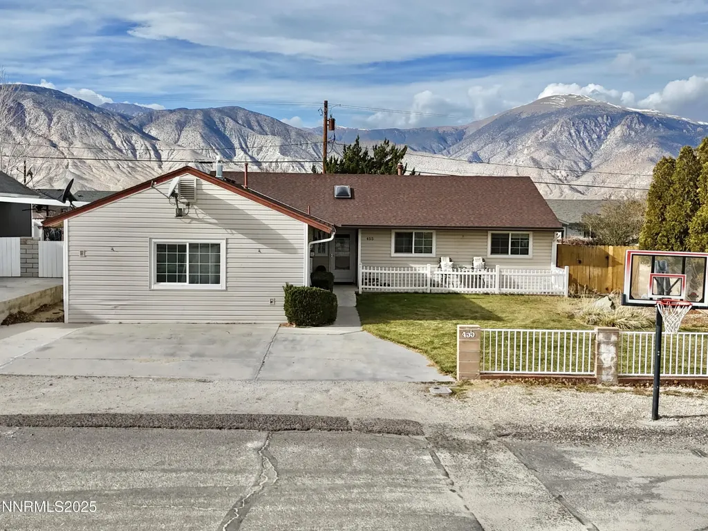 455 Connely Hawthorne NV 89415