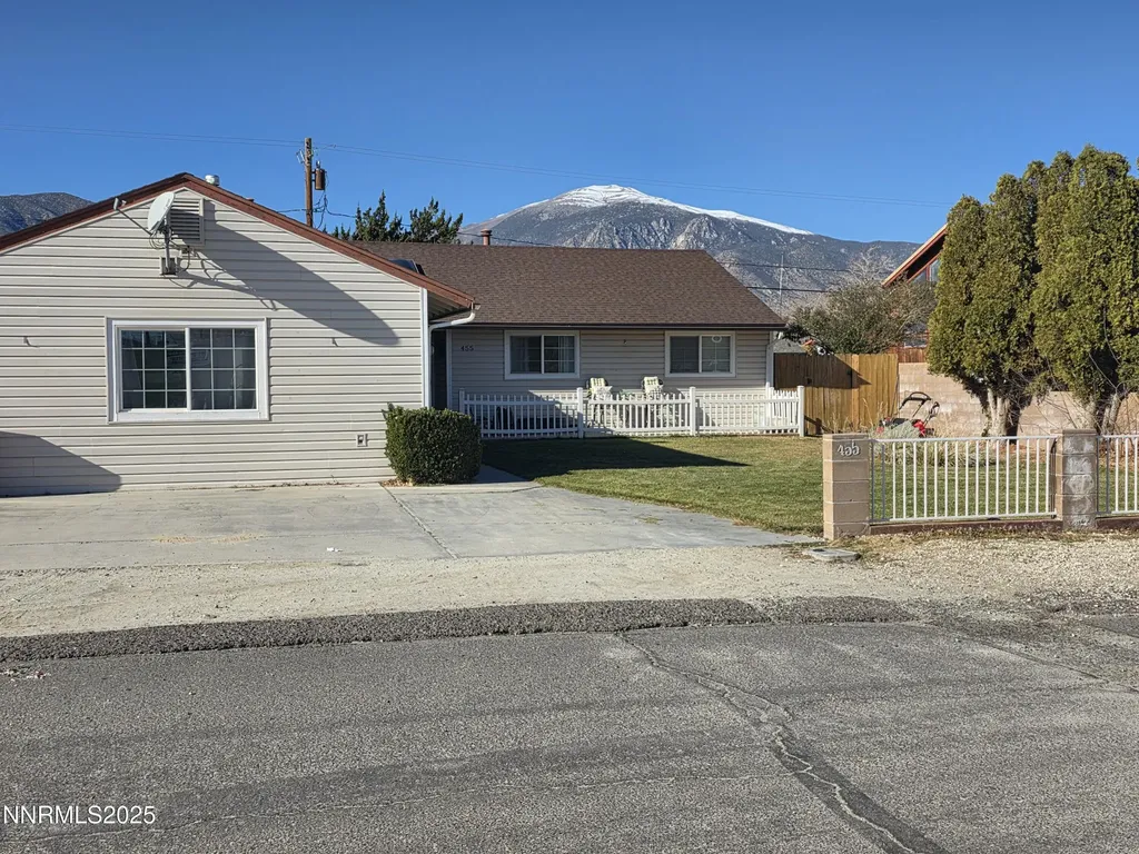 455 Connely Hawthorne NV 89415