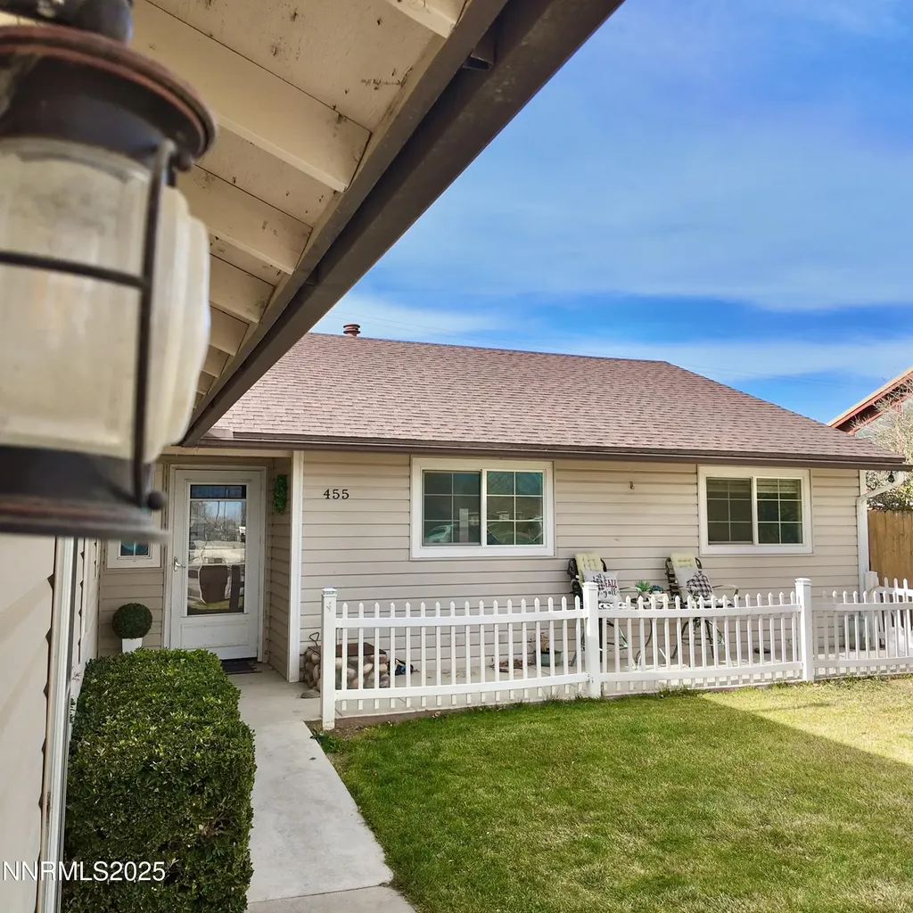 455 Connely Hawthorne NV 89415
