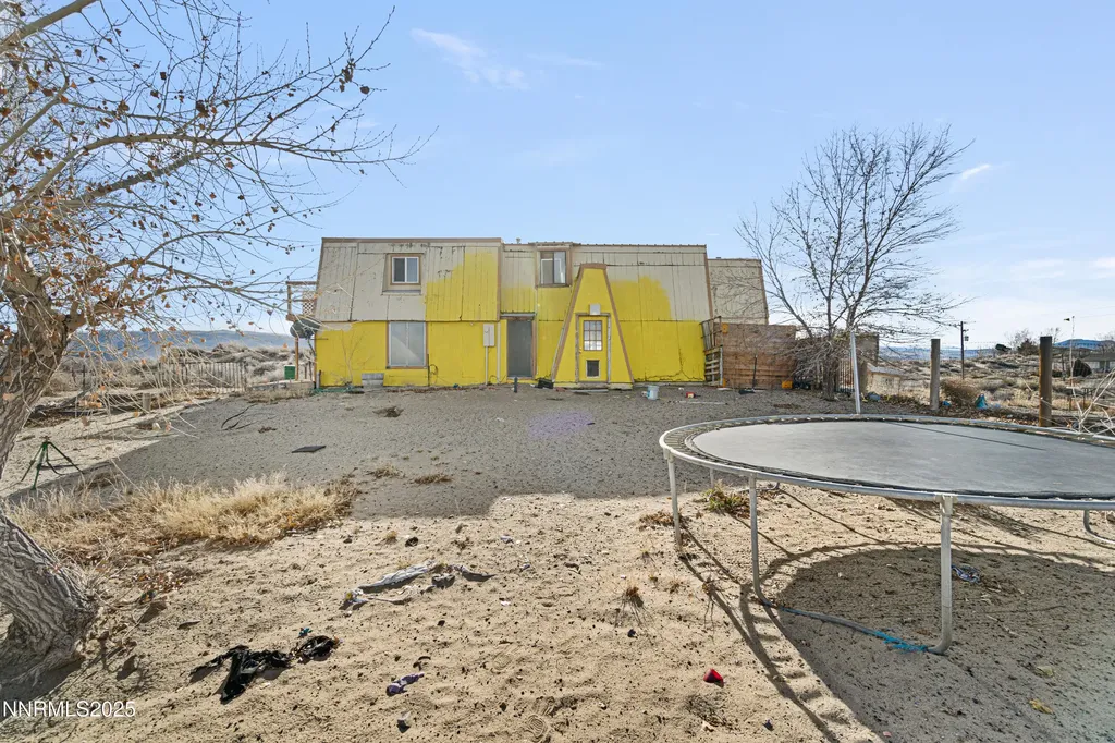 8800 Badger Silver Springs NV 89429