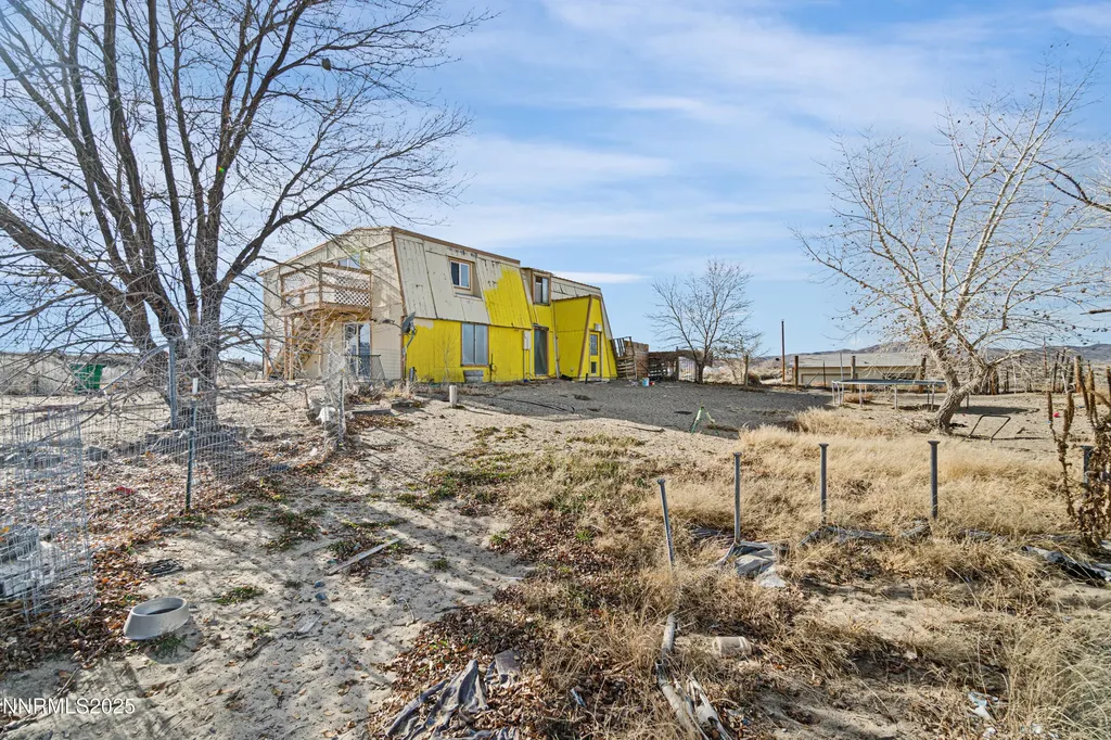 8800 Badger Silver Springs NV 89429