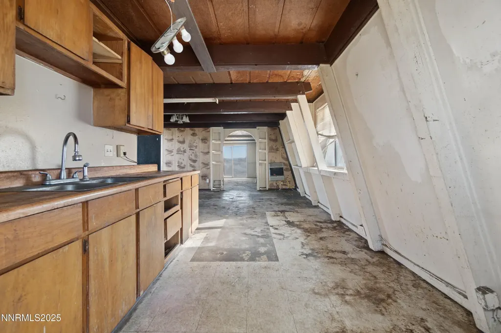 8800 Badger Silver Springs NV 89429