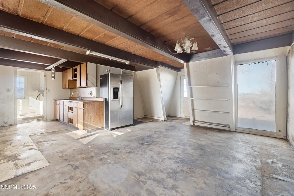8800 Badger Silver Springs NV 89429
