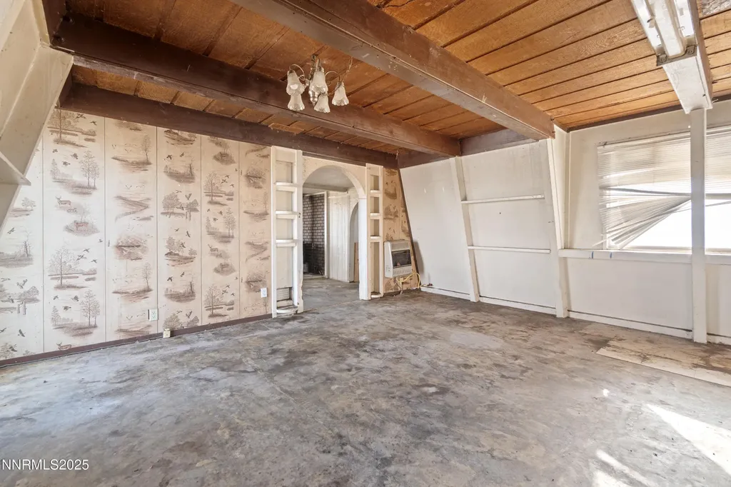 8800 Badger Silver Springs NV 89429