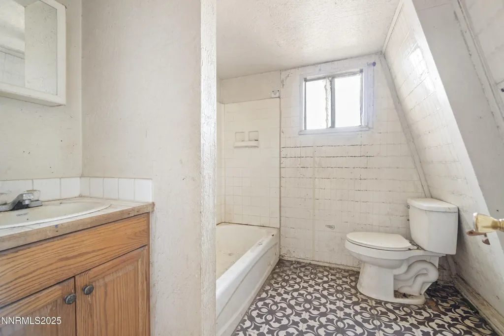 8800 Badger Silver Springs NV 89429