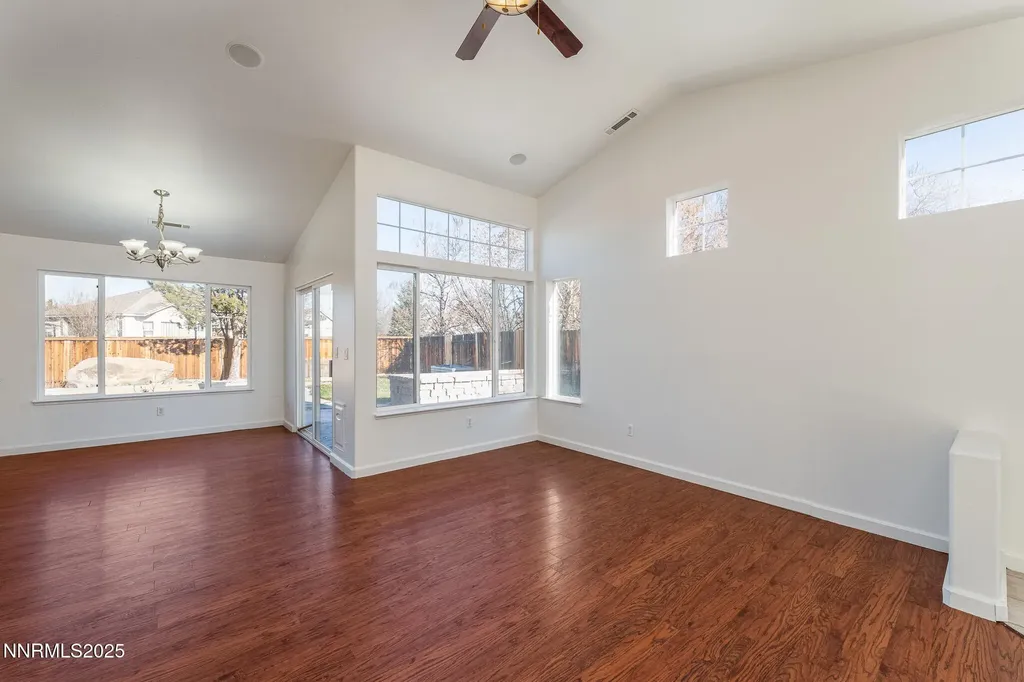 3124 Manzana Sparks NV 89436