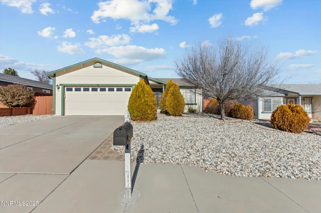 7067 Beethoven Sun Valley NV 89433