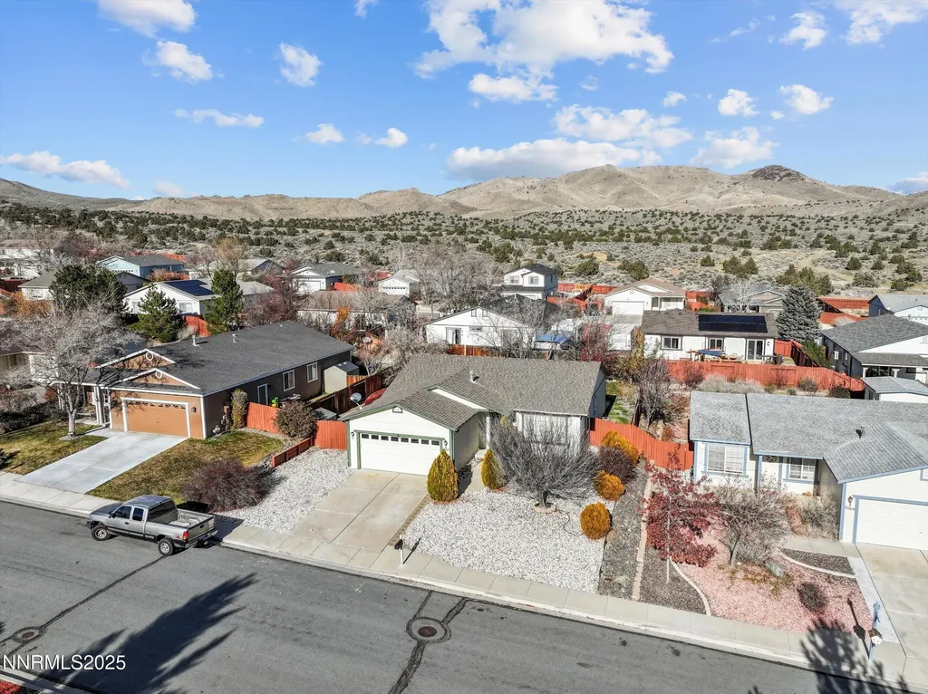 7067 Beethoven Sun Valley NV 89433