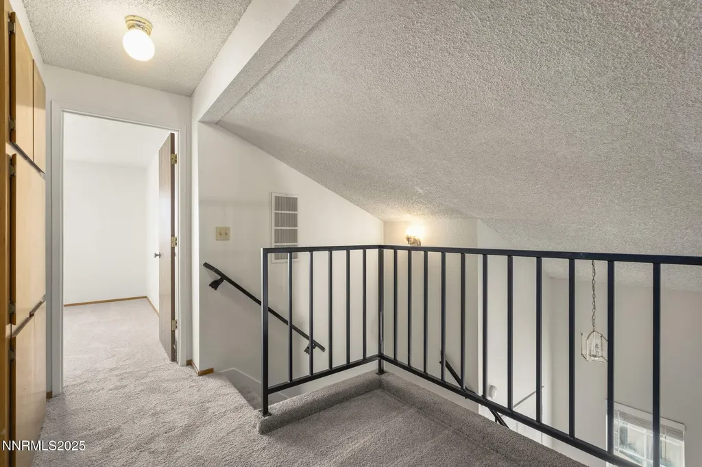 1675 Round Mountain Sparks NV 89434