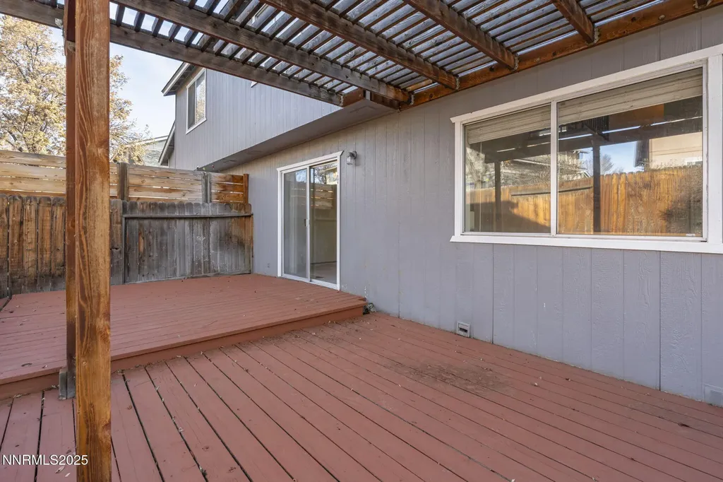 1675 Round Mountain Sparks NV 89434