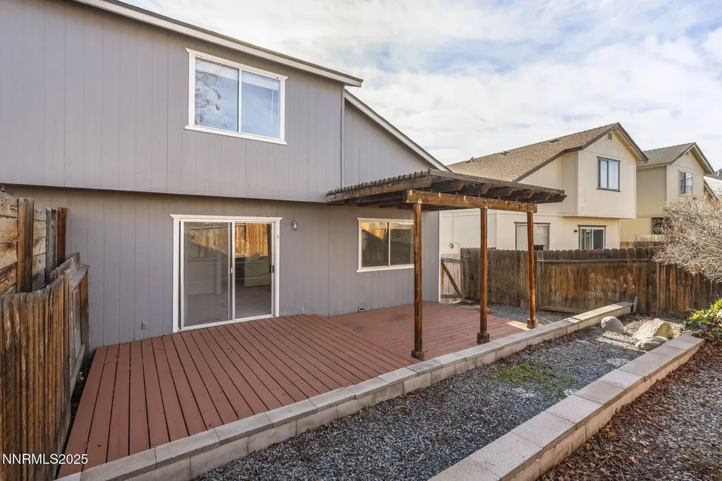 1675 Round Mountain Sparks NV 89434