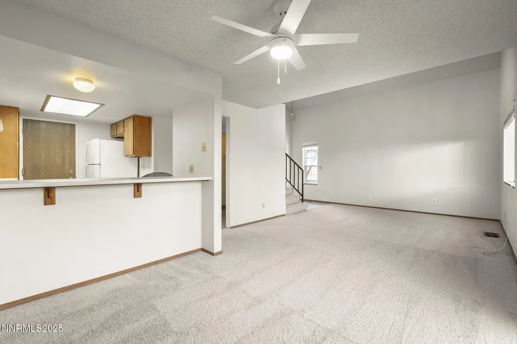 1675 Round Mountain Sparks NV 89434