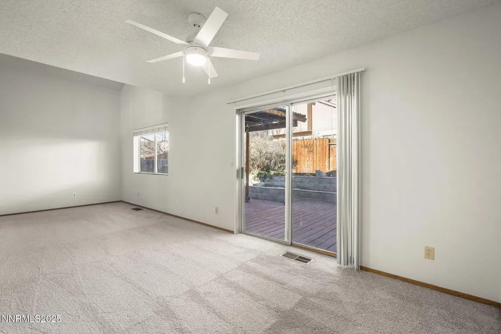 1675 Round Mountain Sparks NV 89434