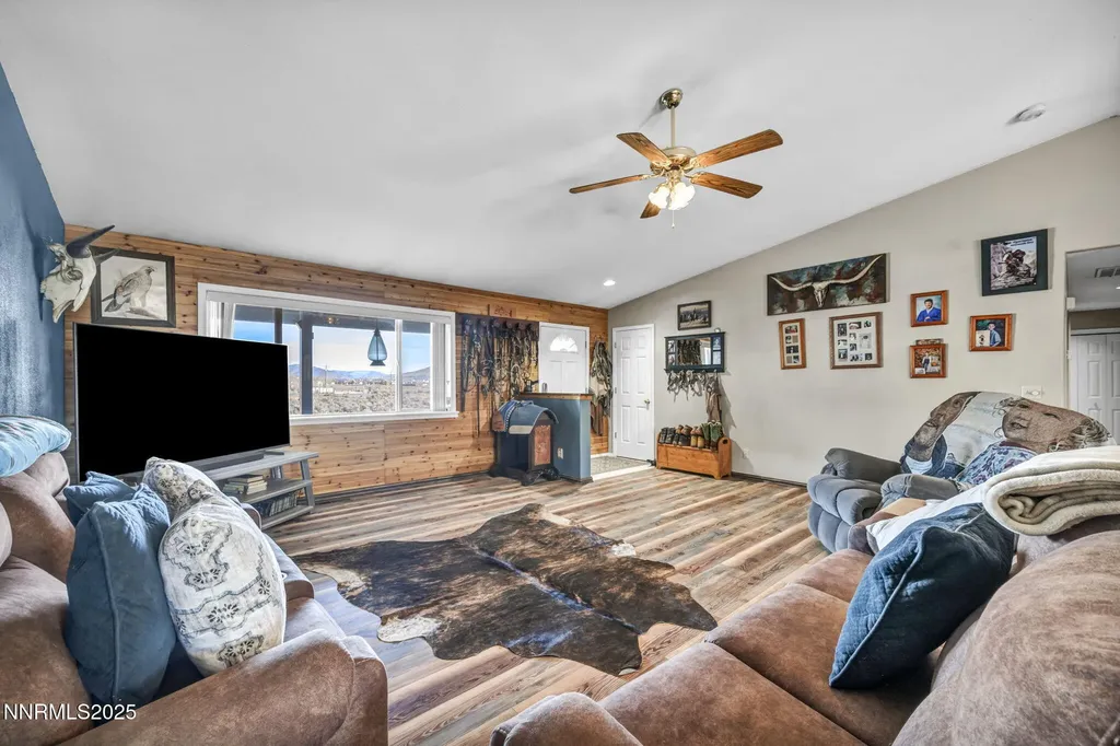1347 Antelope Valley Reno NV 89506